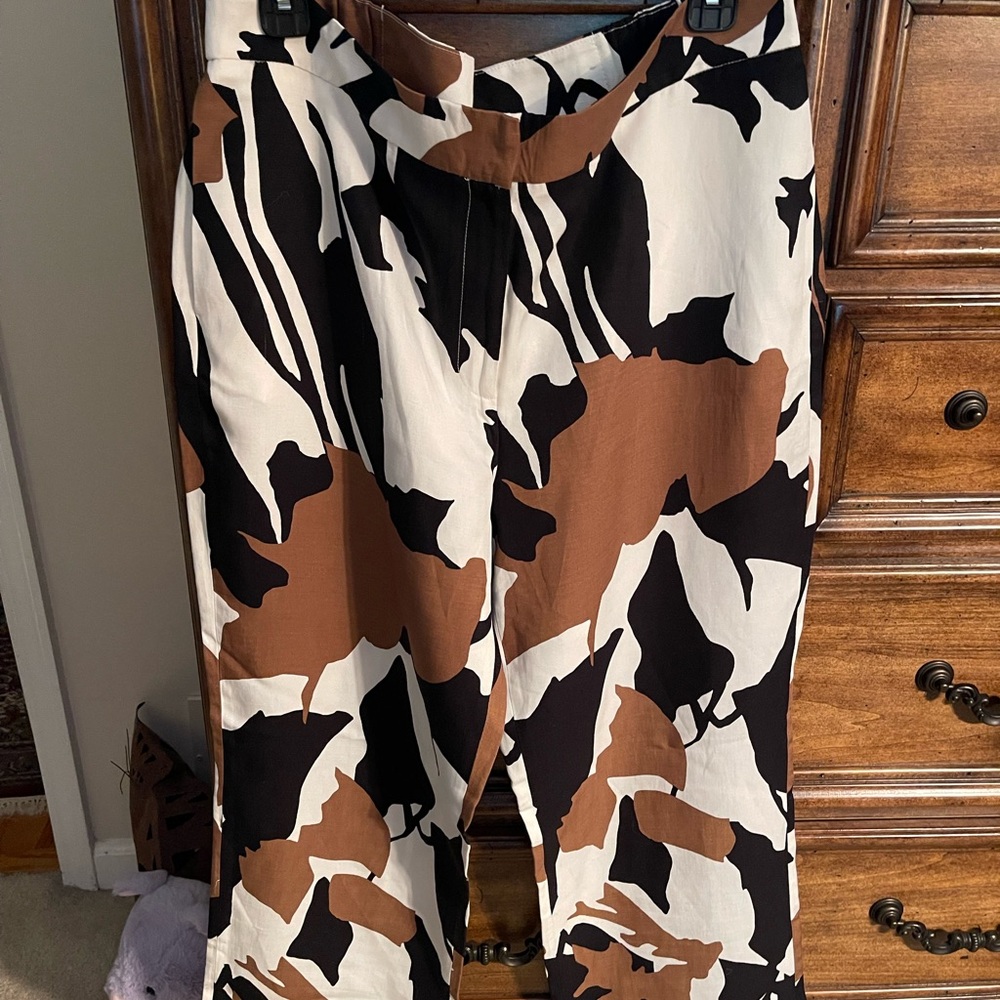 Chico's Black and White Abstract Print Pants